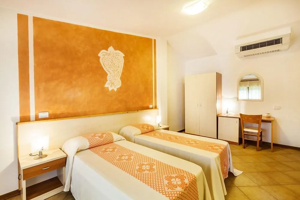 Hotel Petri Marini أغلينتو