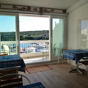 Alojamento de Acomodação e Pequeno-almoço Domo Sul Porto, Stintino