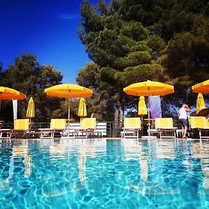 Apart-hotel Villaggio Golfo Di Arzachena, Cannigione
